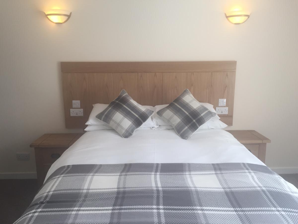 Caledonian Hotel Portree Luaran gambar