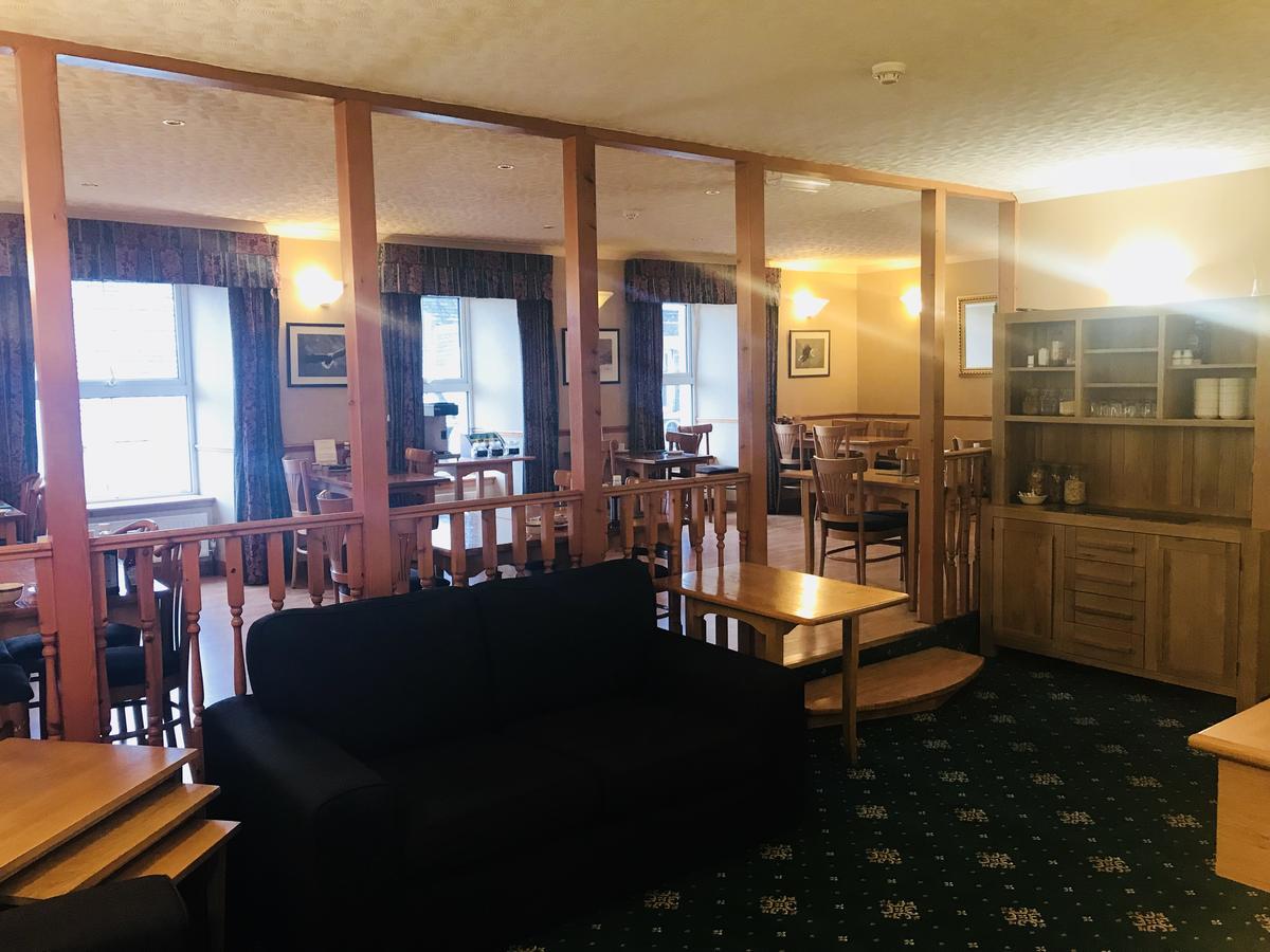 Caledonian Hotel Portree Luaran gambar