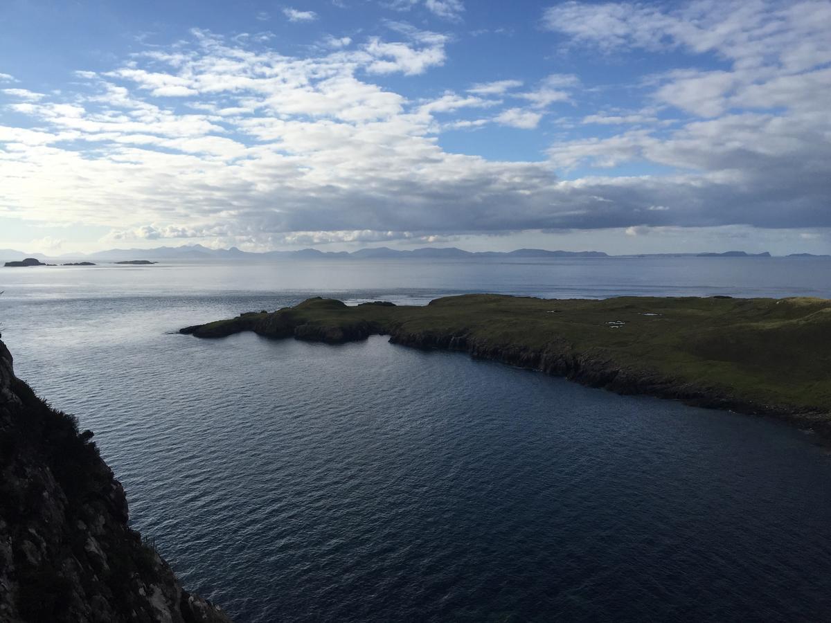 Caledonian Hotel Portree Luaran gambar