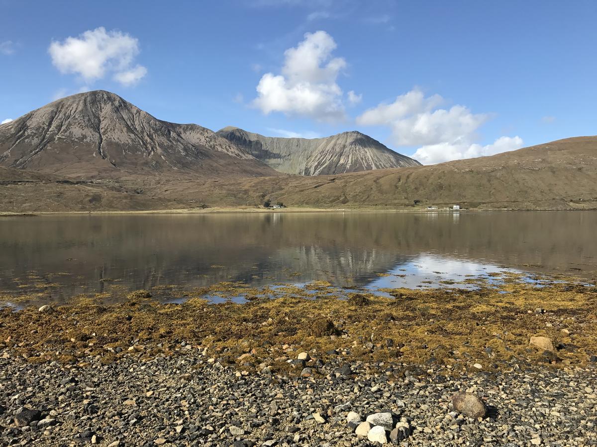 Caledonian Hotel Portree Luaran gambar