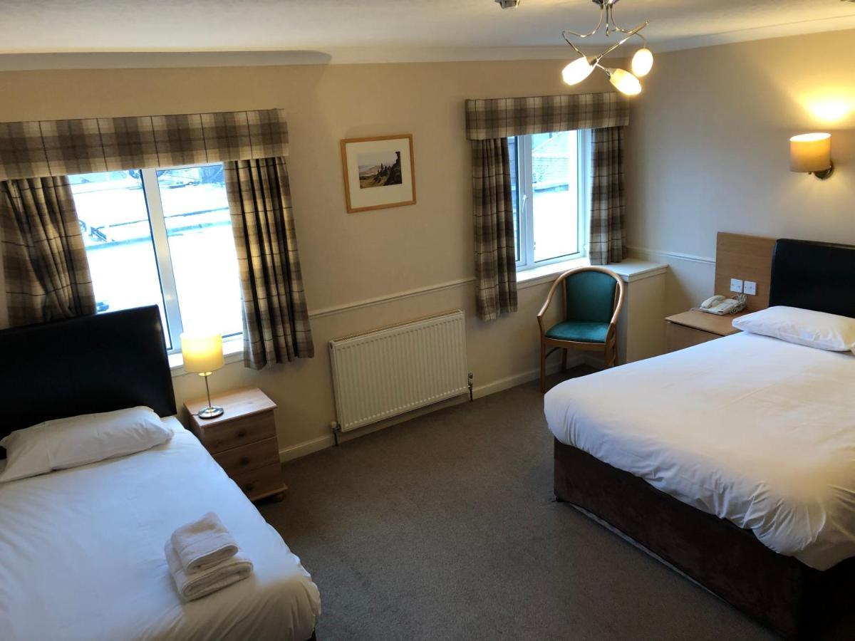 Caledonian Hotel Portree Luaran gambar